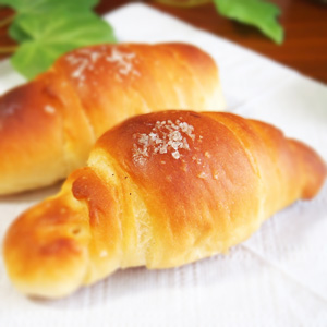 spread-salt-butter-roll-from-ehime-3