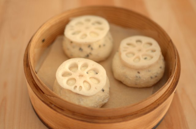 24japanese-season-renkon-bread-3