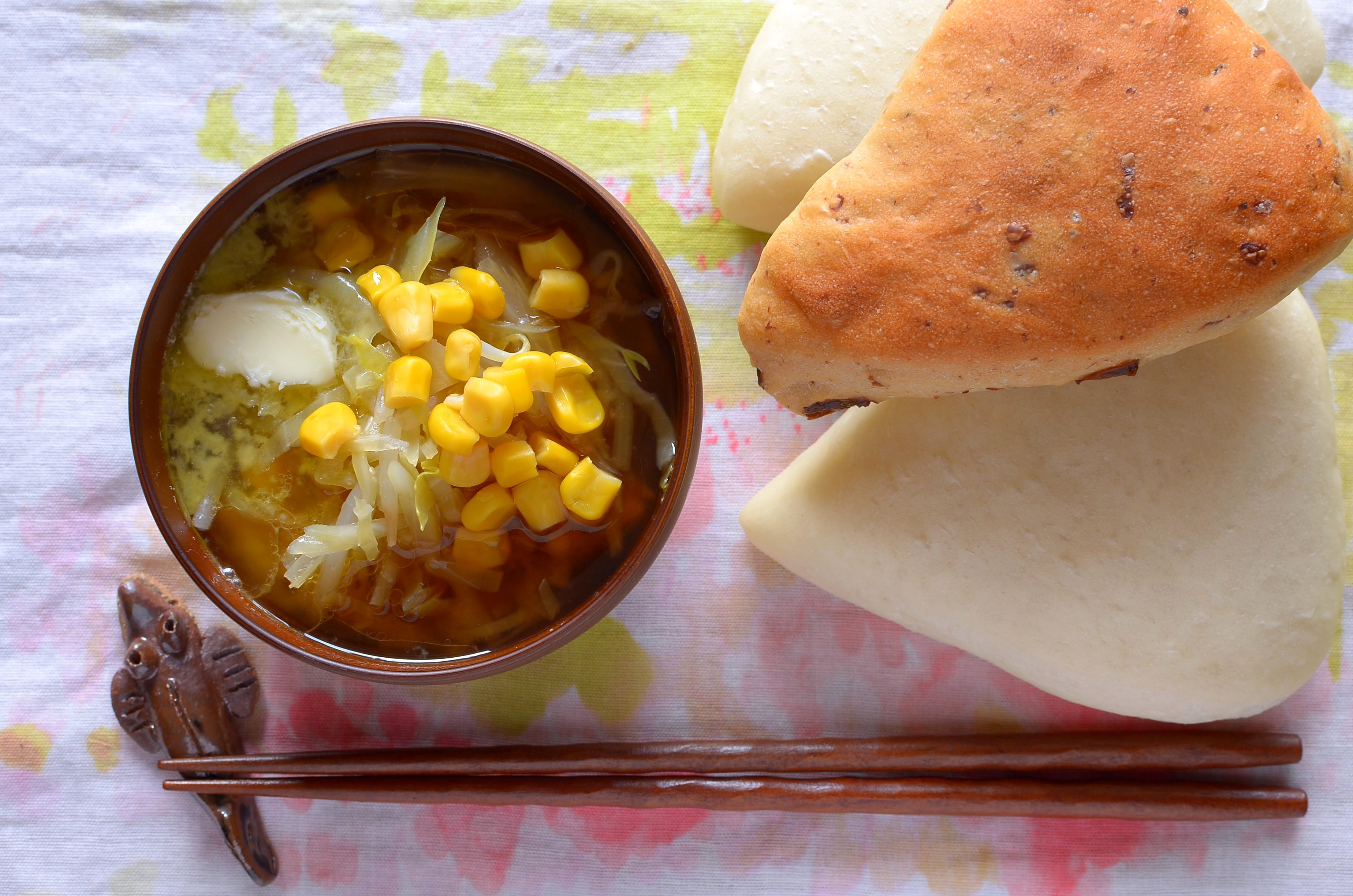 一汁一ぱんのすすめ 春キャベツとコーンの味噌汁 じゃぱん 日本のパンを たべる と つくる で応援するサイト