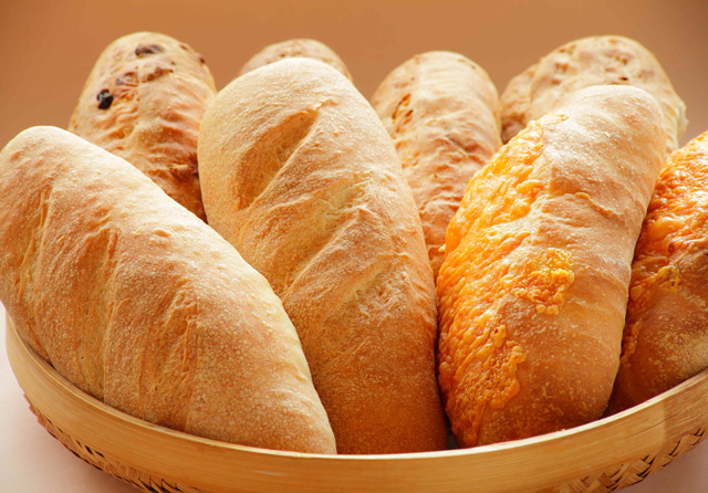 給食でおなじみ！コッペパン、揚げパンの由来と歴史