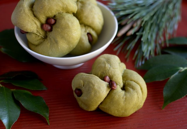 「小寒」の抹茶小豆ぱん【シリーズ：二十四節気を楽しむぱん】